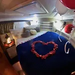 Watervliet Yacht Em *