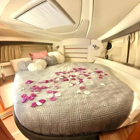 Watervliet Yacht Em Πλωτό κατάλυμα