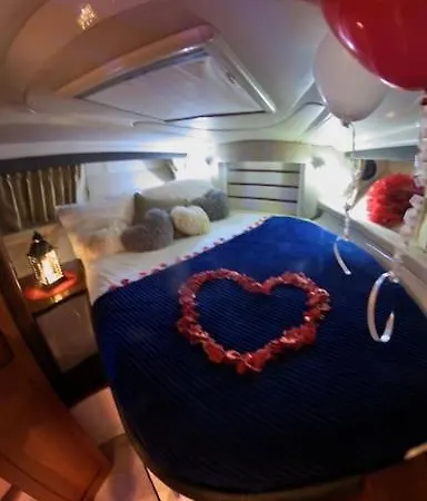 Watervliet Yacht Em *