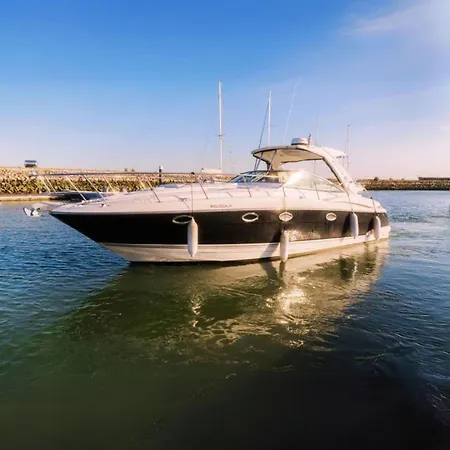 Watervliet Yacht Em Botel Cascais