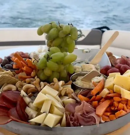 Watervliet Yacht Em *